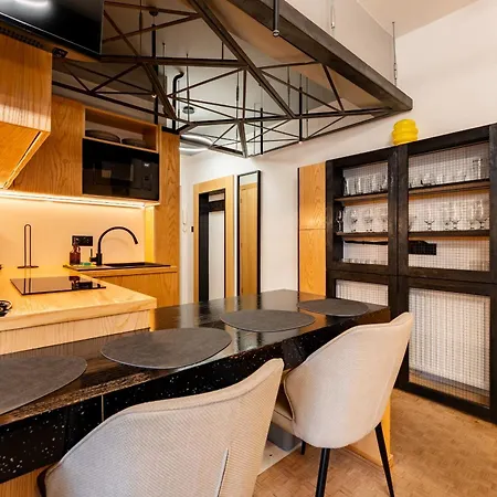 100 Steps To Old Town Beza By Bookinghost Apartamento *